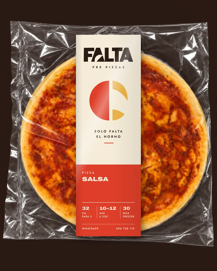 Pre pizza Salsa en su bolsa con la banda roja de FALTA